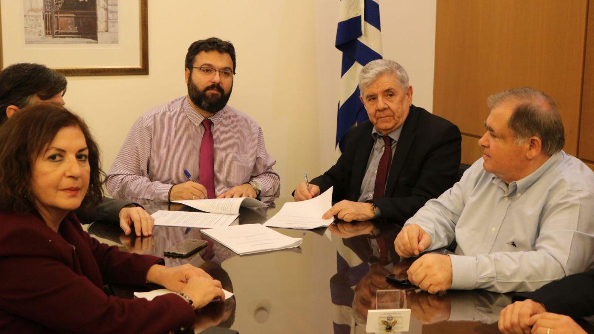 Συνάντηση Δημάρχου Πύργου Γαβριήλ Λιατσή με τον Υφυπουργό Πολιτισμού & Αθλητισμού κ. Γεώργιο Βασιλειάδη και υπογραφή προγραμματικών συμβάσεων.