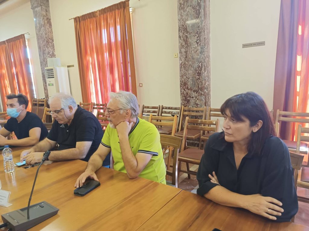 Ευρεία σύσκεψη στο Λάτσειο Δημοτικό Μέγαρο με φορείς και συλλόγους για την παραβατικότητα και το bullying 20 Ευρεία σύσκεψη στο Λάτσειο Δημοτικό Μέγαρο με φορείς και συλλόγους για την παραβατικότητα και το bullying