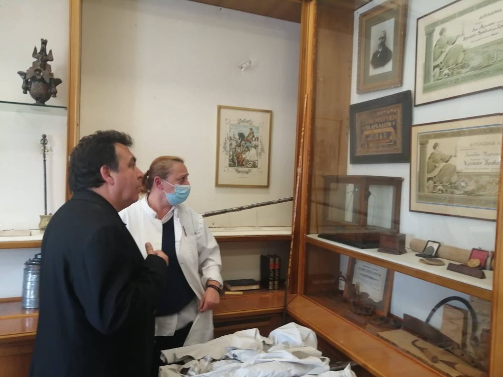 Συντηρούνται όλα τα εκθέματα του Λαογραφικού Μουσείου Πύργου 12 Συντηρούνται όλα τα εκθέματα του Λαογραφικού Μουσείου Πύργου