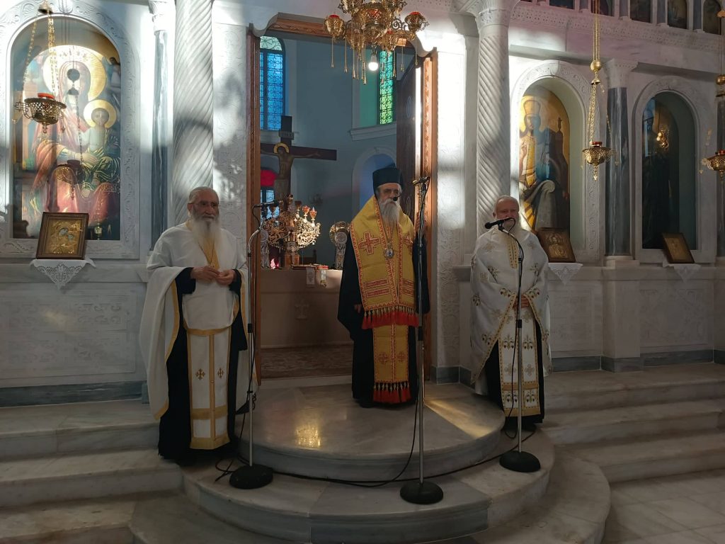 Επιμνημόσυνη δέηση για τον έναν χρόνο από το θάνατο του Μίκη Θεοδωράκη 12 Επιμνημόσυνη δέηση για τον έναν χρόνο από το θάνατο του Μίκη Θεοδωράκη