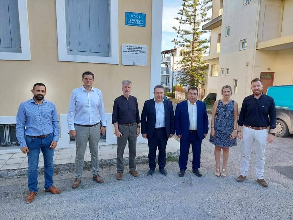 Επιμνημόσυνη δέηση για τον έναν χρόνο από το θάνατο του Μίκη Θεοδωράκη 11 Επιμνημόσυνη δέηση για τον έναν χρόνο από το θάνατο του Μίκη Θεοδωράκη