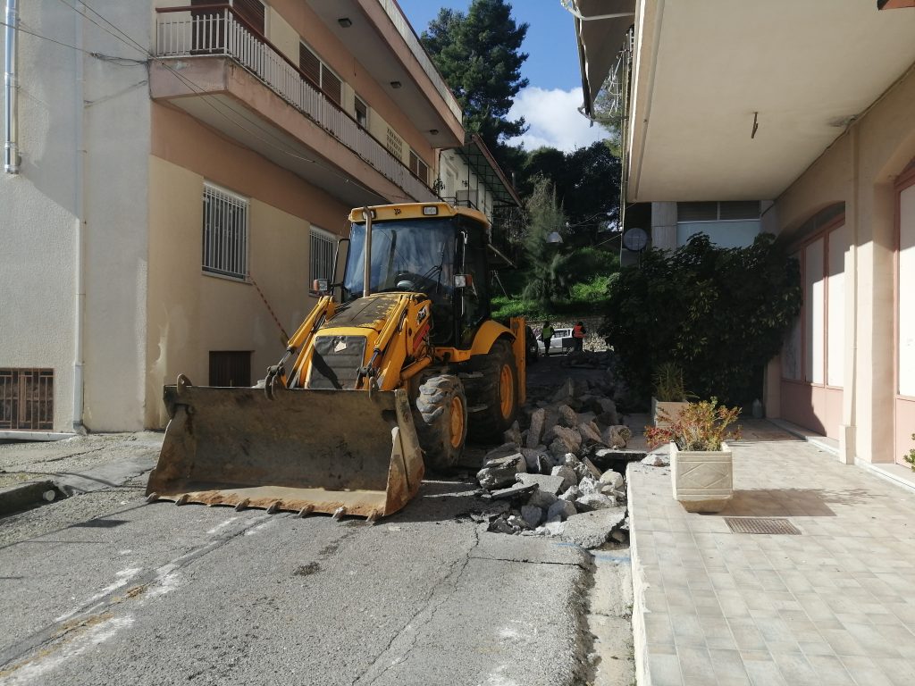 <strong>Ξεκίνησαν τα έργα αναμόρφωσης της οδού Κολοκοτρώνη και των παράπλευρων δρόμων</strong>