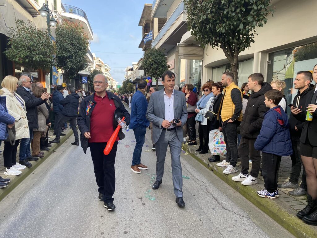 Χιλιάδες καρναβαλιστές στο «Πυργιώτικο Καρναβάλι»