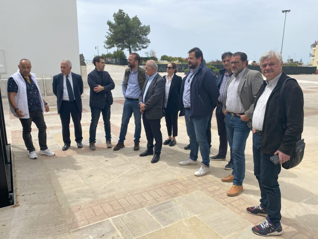 Στ. Καννής: «Όταν υπάρχει σύμπνοια μεταξύ Περιφέρειας και Δήμου έχουμε και σημαντικά αποτελέσματα» 47 Στ. Καννής: «Όταν υπάρχει σύμπνοια μεταξύ Περιφέρειας και Δήμου έχουμε και σημαντικά αποτελέσματα»