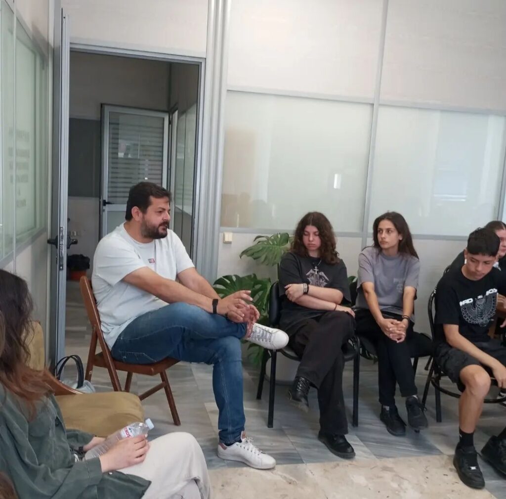 Οι μαθητές ρωτούν και οι Αντιδήμαρχοι απαντούν 4 Οι μαθητές ρωτούν και οι Αντιδήμαρχοι απαντούν