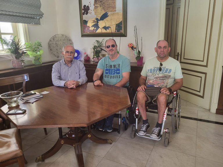 Εποικοδομητική συνάντηση Δημάρχου Πύργου με Σωματείο Παραπληγικών και Κινητικά Αναπήρων Π.Ε. Ηλείας