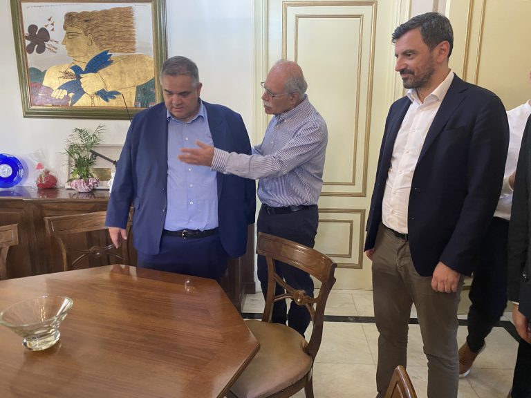 Σε ιδιαίτερα φιλικό κλίμα η συζήτηση για ΑΕΙ και ευρωεκλογές.