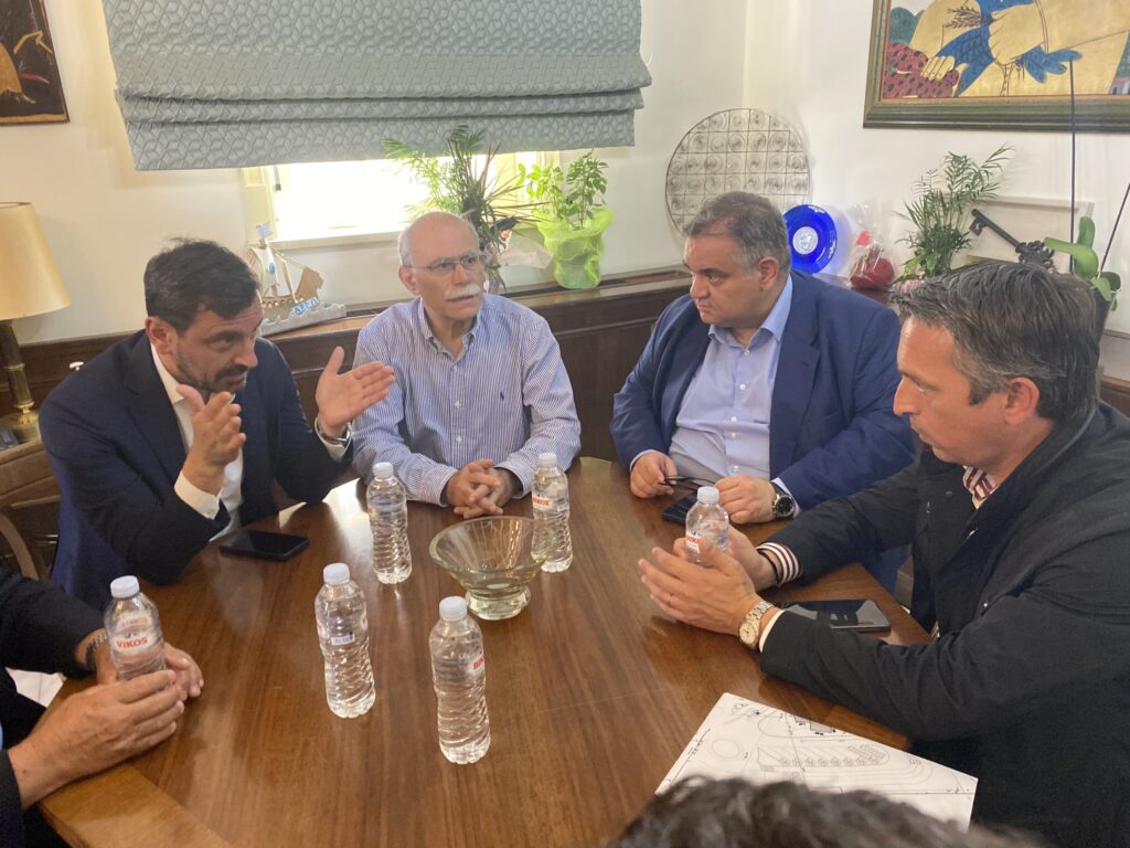 Σε ιδιαίτερα φιλικό κλίμα η συζήτηση για ΑΕΙ και ευρωεκλογές.