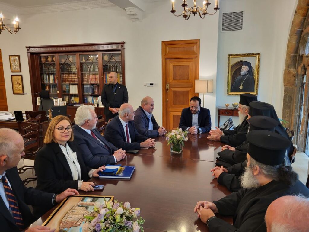 Mε τον Πρόεδρο της Κυπριακής Δημοκρατίας συναντήθηκε ο Δήμαρχος Πύργου κ. Στάθης Καννής 14 Mε τον Πρόεδρο της Κυπριακής Δημοκρατίας συναντήθηκε ο Δήμαρχος Πύργου κ. Στάθης Καννής