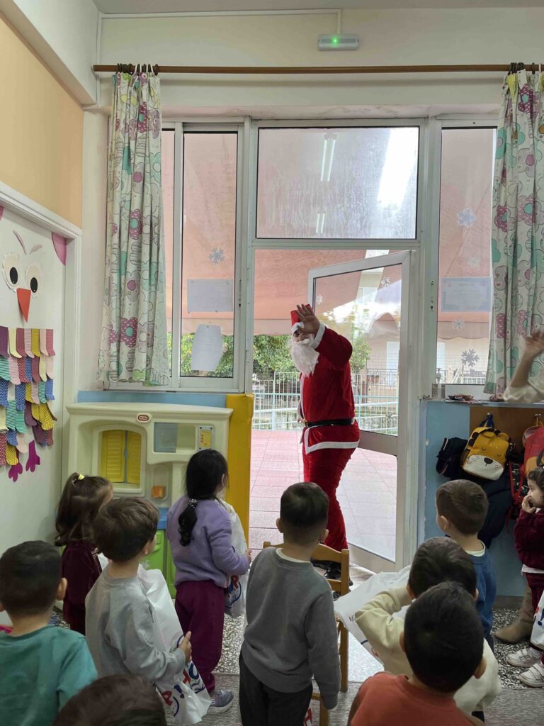 Δώρα και εκπλήξεις για τα παιδιά των Παιδικών Σταθμών του Δήμου Πύργου