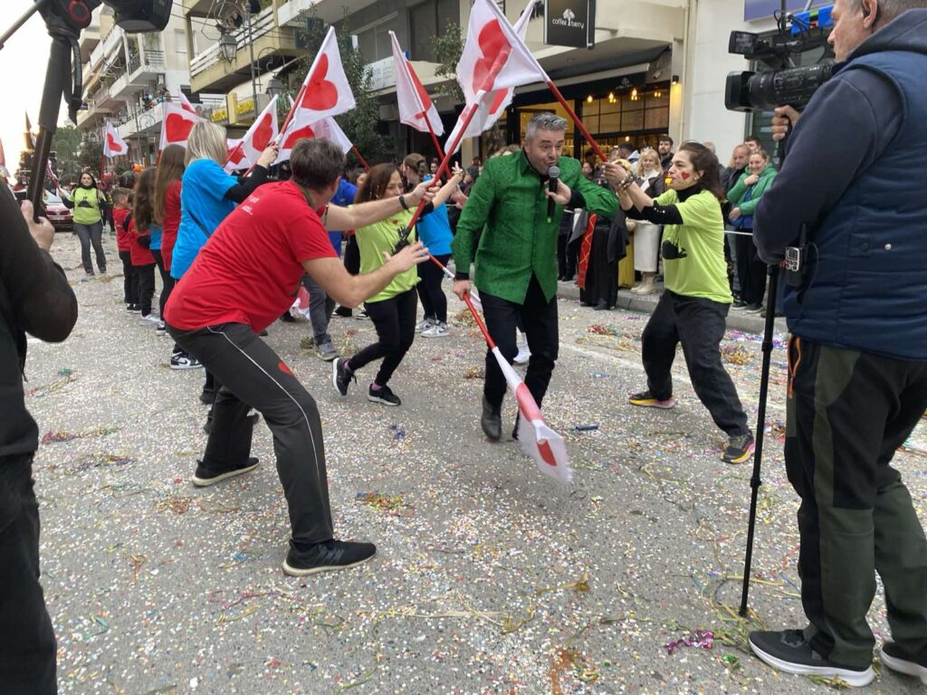 Πύργος: Χιλιάδες κόσμου στην καρναβαλική παρέλαση
