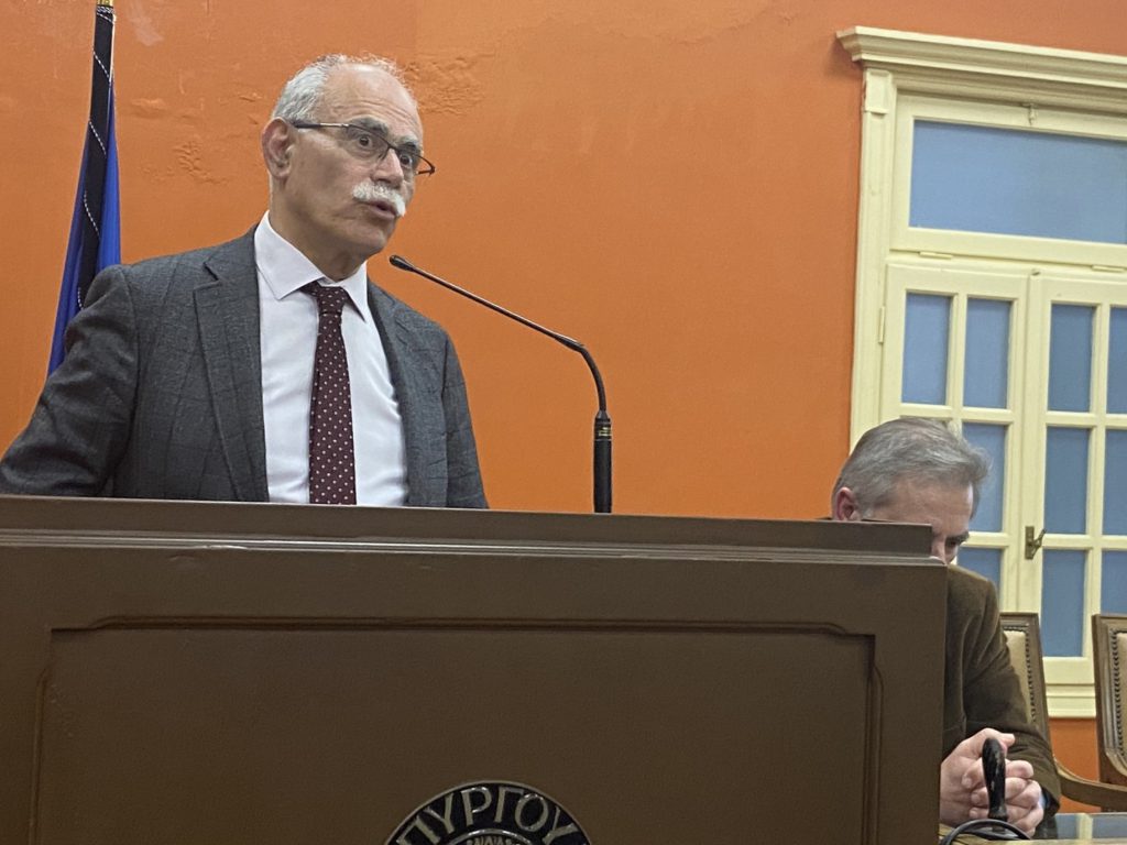 Κων. Κάππας: «Δεν κινδυνεύουμε από τις κεραίες κινητής τηλεφωνίας» 12 Κων. Κάππας: «Δεν κινδυνεύουμε από τις κεραίες κινητής τηλεφωνίας»