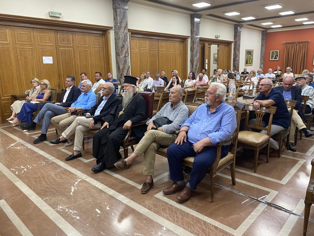 Παρουσιάστηκε το βιβλίο του συνταγματολόγου Νίκου Αλιβιζάτου "Οι Αρχιτέκτονες του Πολιτεύματος"