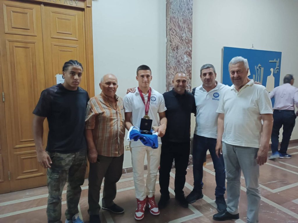 Ο Δήμος Πύργου τίμησε τον «χρυσό» αθλητή Αρίωνα Κολιτσόπουλο 24 Ο Δήμος Πύργου τίμησε τον «χρυσό» αθλητή Αρίωνα Κολιτσόπουλο
