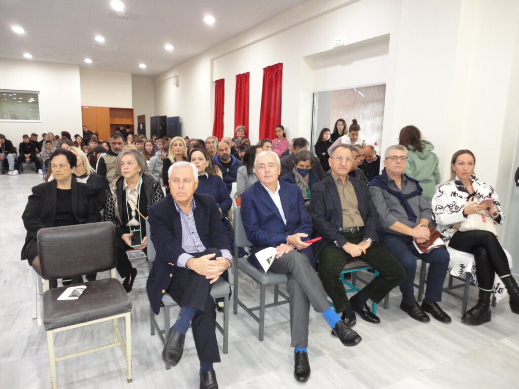 Στάθης Καννής «Θα είμαι πάντα δίπλα στην μαθητιώσα νεολαία» 12 Στάθης Καννής «Θα είμαι πάντα δίπλα στην μαθητιώσα νεολαία»