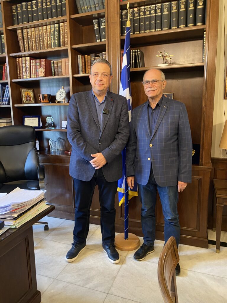 Υποχρηματοδότηση, υποστελέχωση υπηρεσιών του Δήμου και έλλειψη υποδομών στο επίκεντρο της συνάντησης. 16 Υποχρηματοδότηση, υποστελέχωση υπηρεσιών του Δήμου και έλλειψη υποδομών στο επίκεντρο της συνάντησης.