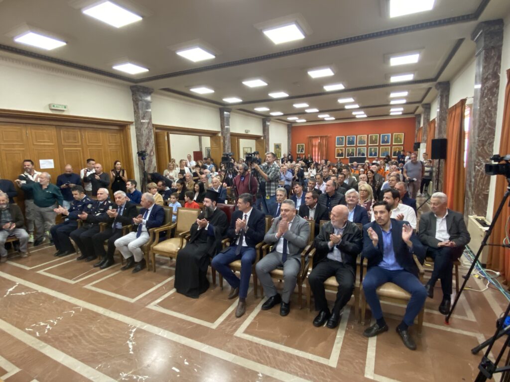 Το Χρυσό Κλειδί της πόλης στον Εμμανουήλ Καραλή