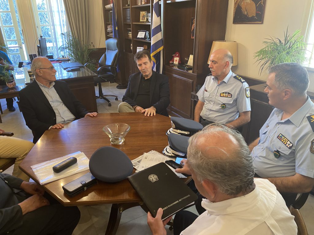 Μιχ. Χρυσοχοΐδης: Άμεση περαιτέρω ενίσχυση της ΟΠΚΕ με επιχειρησιακό κέντρο τον Πύργο και το Κατάκολο 18 Μιχ. Χρυσοχοΐδης: Άμεση περαιτέρω ενίσχυση της ΟΠΚΕ με επιχειρησιακό κέντρο τον Πύργο και το Κατάκολο