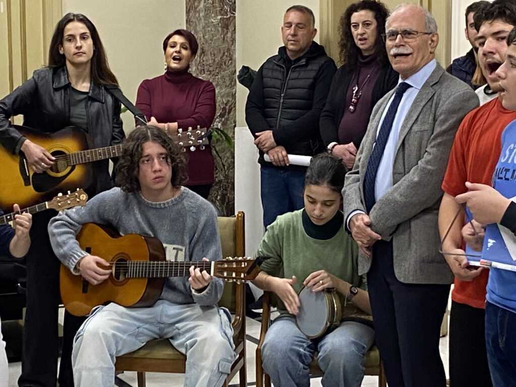 Τα άκουσε μελωδικά…ο Δήμαρχος