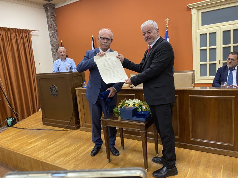 Ο Δήμος Πύργου τίμησε τον Μιχάλη Μιχαήλ