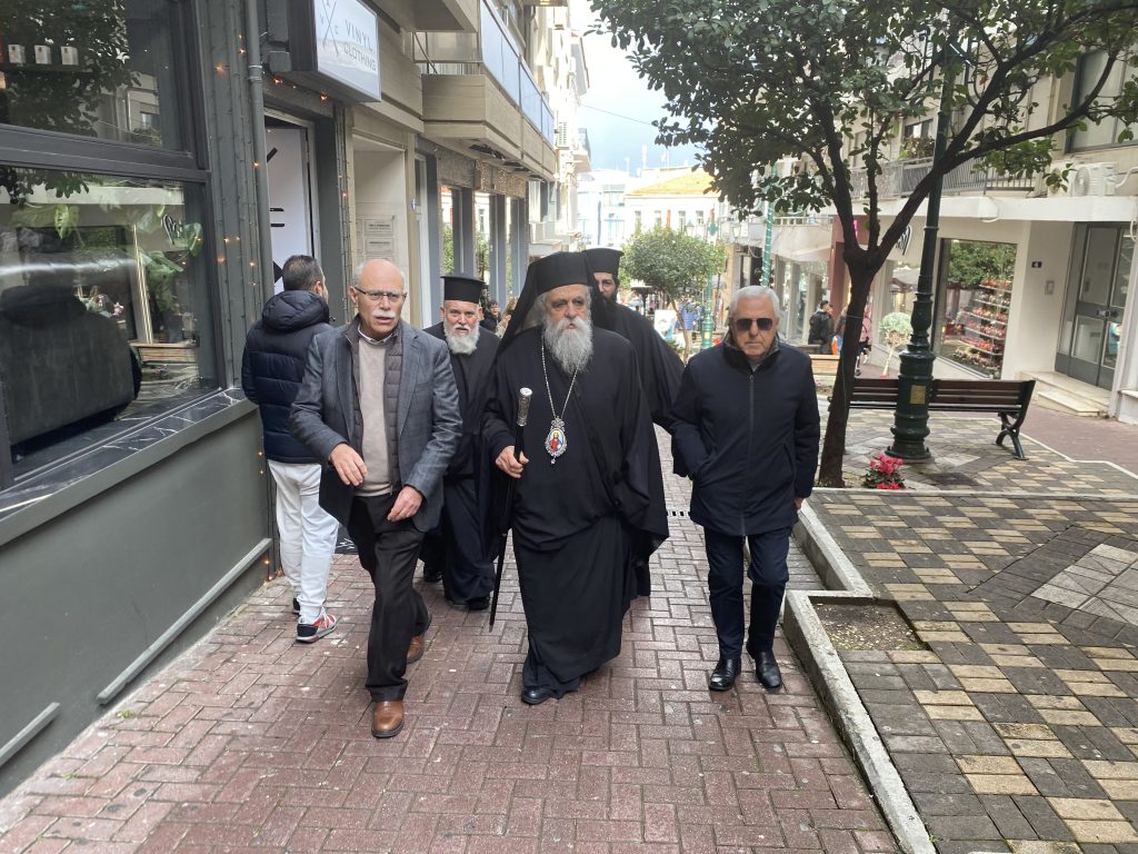 Πύργος: Μελωδίες, παράδοση και ευχές για το νέο έτος από τον Δήμαρχο κ. Στάθη Καννή και τον Μητροπολίτη Ηλείας κ. Αθανάσιο