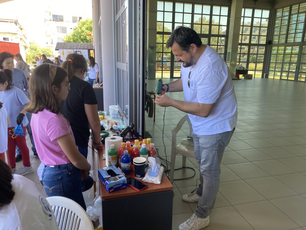 Η αξία της ανακύκλωσης μέσα από τη δημιουργία κατασκευών 23 Η αξία της ανακύκλωσης μέσα από τη δημιουργία κατασκευών