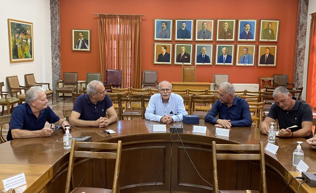 Αντιπροσωπεία της Π.Ο.Ε. Λευκωσίας συναντήθηκε με τον Δήμαρχο Πύργου κ. Στάθη Καννή
