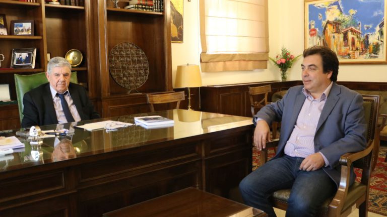 Συνάντηση του Δημάρχου Πύργου με τον επικεφαλής της μείζονος μειοψηφίας κ. Τ. Αντωνακόπουλο