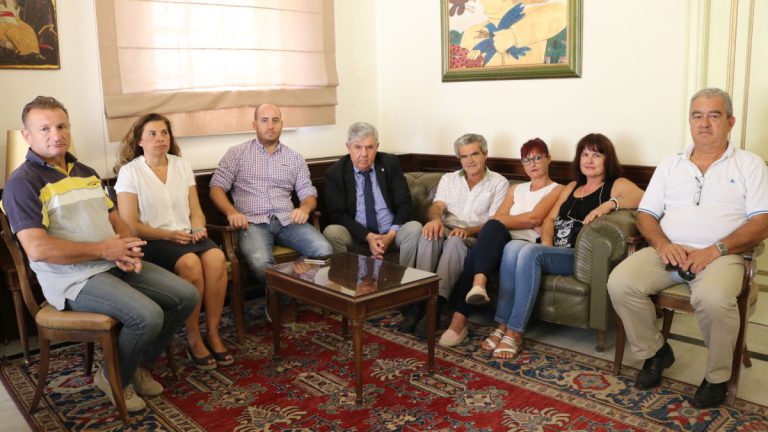 Συνάντηση Δημάρχου με εκπροσώπους του Σωματείου Μικροπωλητών "Η Δήμητρα"