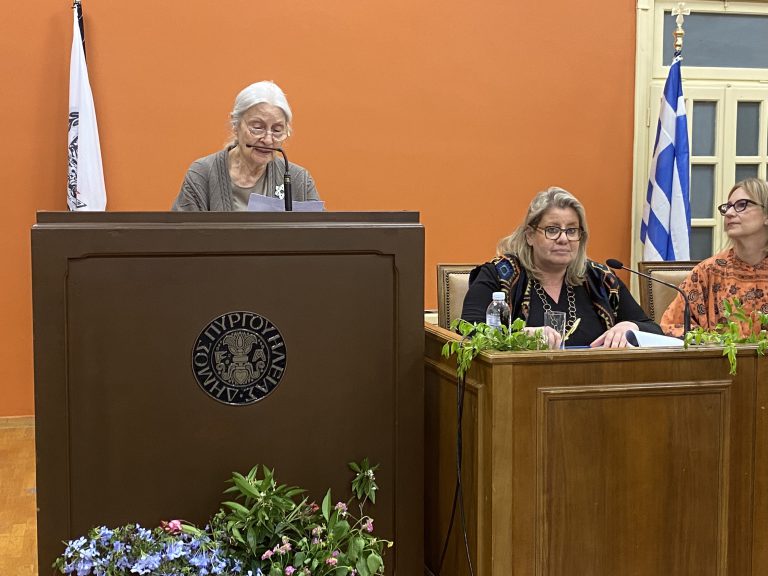 «Άρωμα Σταφίδας και άλλες νοσταλγικές ιστορίες»: Ταξίδι στον Πύργο του χθες