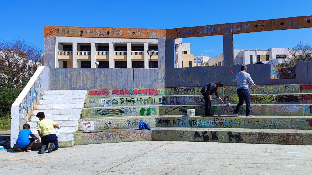 Αναγέννηση του μικρού θεάτρου στο αθλητικό κέντρο της Αγίας Βαρβάρας 16 Αναγέννηση του μικρού θεάτρου στο αθλητικό κέντρο της Αγίας Βαρβάρας