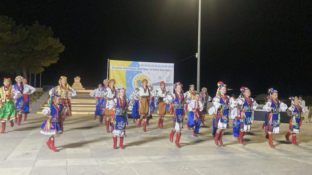 «Η Ψυχή Τραγουδά»: Παιδιά από τον Πύργο και την Ουκρανία έστειλαν μήνυμα ειρήνης